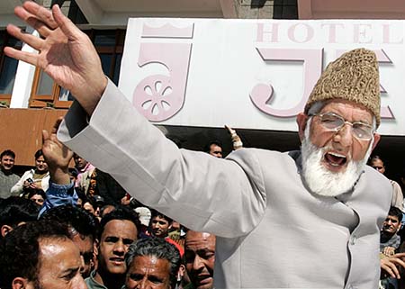 Syed Ali Shah Geelani shouts slogans at a rally in Srinagar on April 10 2009 edited | Tribute from Narratives Magazine